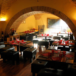 Restaurant in Assisi Magnavino