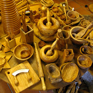 Olive wood workshop PATRIS